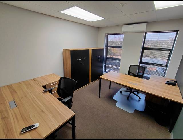 15M² OFFICE TO LET IN HURLINGHAM
